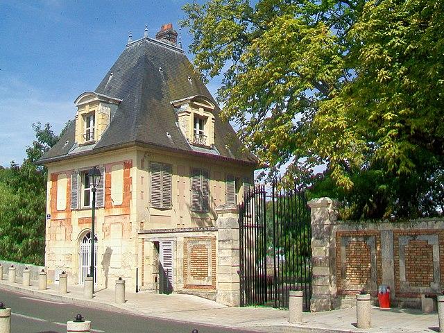 L’Isle-Adam - Immobilier - CENTURY 21 Osmose – L'Isle-Adam_pavillon_de_garde_du_château_Conti