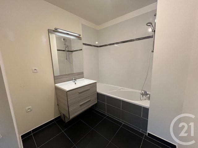 Appartement F2 à louer - 2 pièces - 42.67 m2 - L ISLE ADAM - 95 - ILE-DE-FRANCE - Century 21 Osmose