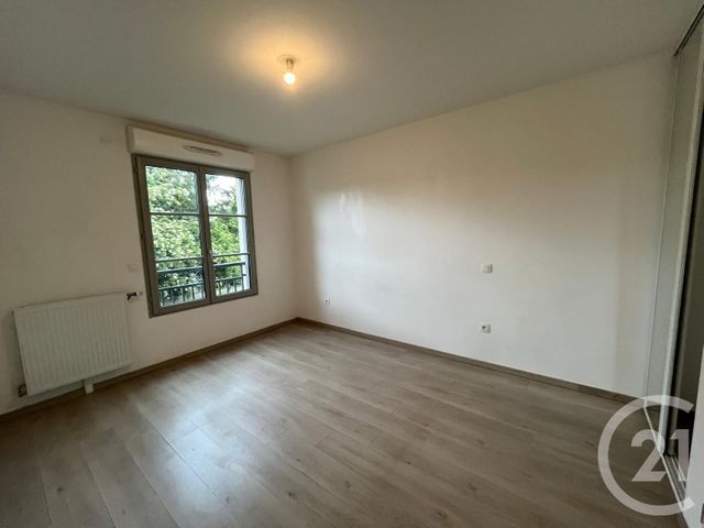 Appartement F2 à louer - 2 pièces - 42.67 m2 - L ISLE ADAM - 95 - ILE-DE-FRANCE - Century 21 Osmose