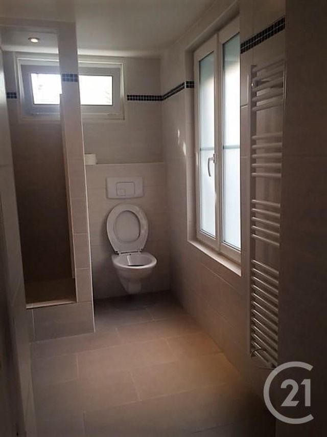 Appartement Duplex à louer - 3 pièces - 60.0 m2 - MERIEL - 95 - ILE-DE-FRANCE - Century 21 Osmose