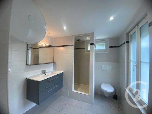 Appartement Duplex à louer - 3 pièces - 60.0 m2 - MERIEL - 95 - ILE-DE-FRANCE - Century 21 Osmose