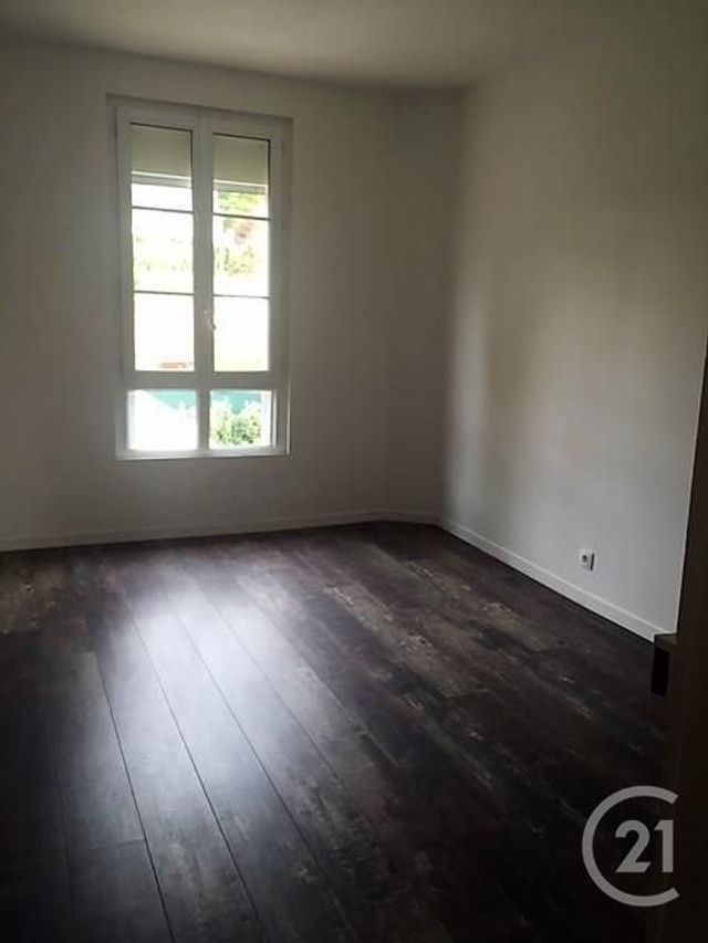 Appartement Duplex à louer - 3 pièces - 60.0 m2 - MERIEL - 95 - ILE-DE-FRANCE - Century 21 Osmose