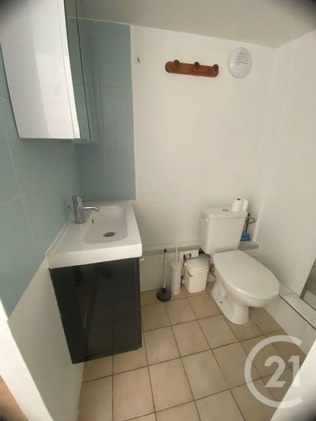 Appartement F2 à louer - 2 pièces - 23.0 m2 - NESLES LA VALLEE - 95 - ILE-DE-FRANCE - Century 21 Osmose