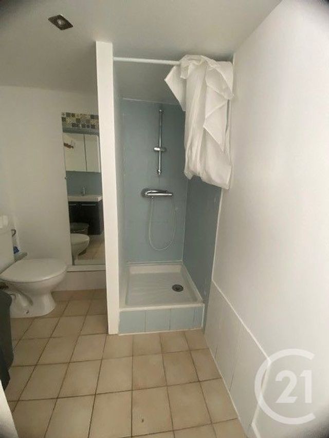 Appartement F2 à louer - 2 pièces - 23.0 m2 - NESLES LA VALLEE - 95 - ILE-DE-FRANCE - Century 21 Osmose