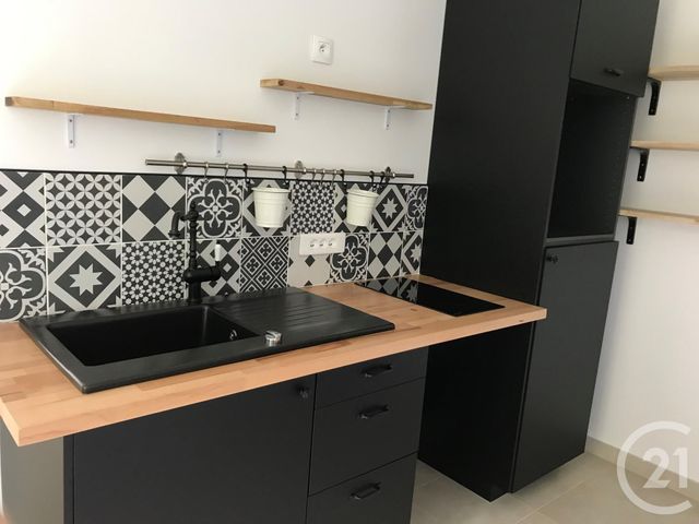 Appartement F1 à louer - 1 pièce - 23.0 m2 - L ISLE ADAM - 95 - ILE-DE-FRANCE - Century 21 Osmose