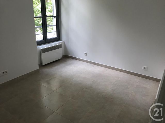Appartement F1 à louer - 1 pièce - 23.0 m2 - L ISLE ADAM - 95 - ILE-DE-FRANCE - Century 21 Osmose