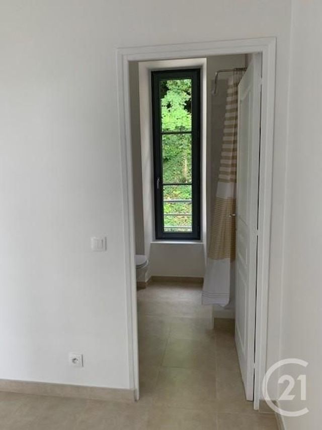 Appartement F1 à louer - 1 pièce - 23.0 m2 - L ISLE ADAM - 95 - ILE-DE-FRANCE - Century 21 Osmose