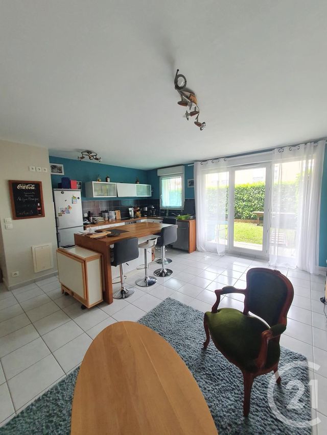 Afficher la photo en grand Appartement F3 à vendre - 3 pièces - 65.5 m2 - BEAUMONT SUR OISE - 95 - ILE-DE-FRANCE - Century 21 Osmose