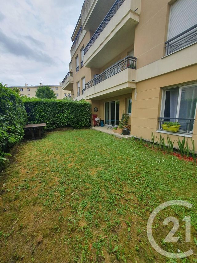 Afficher la photo en grand Appartement F3 à vendre - 3 pièces - 65.5 m2 - BEAUMONT SUR OISE - 95 - ILE-DE-FRANCE - Century 21 Osmose