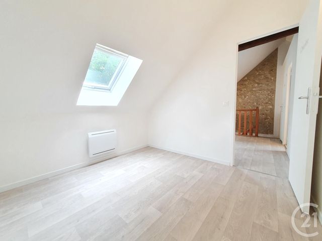 Afficher la photo en grand Appartement F3 à vendre - 3 pièces - 48.0 m2 - VALMONDOIS - 95 - ILE-DE-FRANCE - Century 21 Osmose