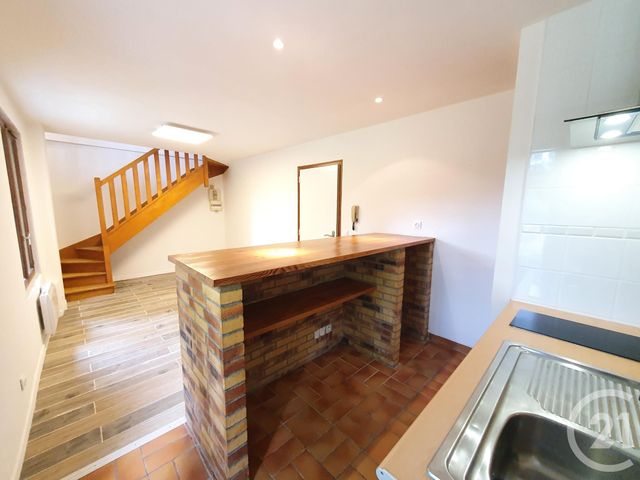 Afficher la photo en grand Appartement F3 à vendre - 3 pièces - 48.0 m2 - VALMONDOIS - 95 - ILE-DE-FRANCE - Century 21 Osmose