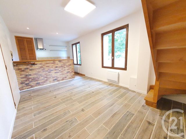 Afficher la photo en grand Appartement F3 à vendre - 3 pièces - 48.0 m2 - VALMONDOIS - 95 - ILE-DE-FRANCE - Century 21 Osmose