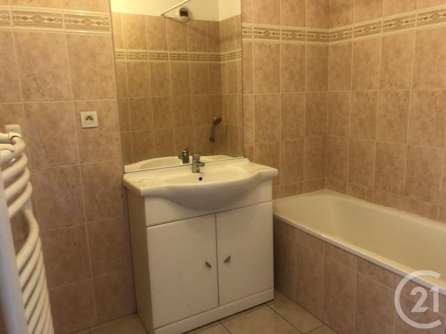 Appartement F2 à louer - 2 pièces - 48.27 m2 - BEAUMONT SUR OISE - 95 - ILE-DE-FRANCE - Century 21 Osmose