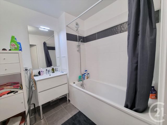 Appartement F2 à vendre - 2 pièces - 45.0 m2 - L ISLE ADAM - 95 - ILE-DE-FRANCE - Century 21 Osmose