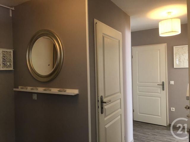 Appartement à louer - 3 pièces - 68.01 m2 - CHAMBLY - 60 - PICARDIE - Century 21 Osmose