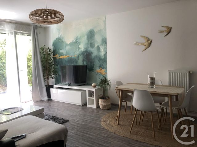 Appartement à louer - 3 pièces - 68.01 m2 - CHAMBLY - 60 - PICARDIE - Century 21 Osmose