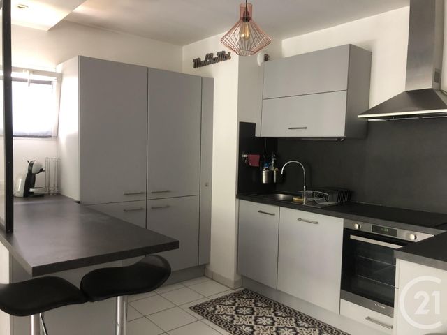 Appartement à louer - 3 pièces - 68.01 m2 - CHAMBLY - 60 - PICARDIE - Century 21 Osmose