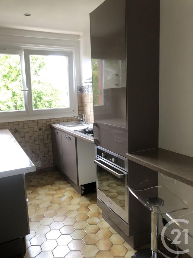 Appartement à louer - 4 pièces - 67.04 m2 - L ISLE ADAM - 95 - ILE-DE-FRANCE - Century 21 Osmose