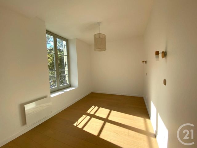 Afficher la photo en grand Appartement Duplex à vendre - 3 pièces - 77.7 m2 - NERVILLE LA FORET - 95 - ILE-DE-FRANCE - Century 21 Osmose