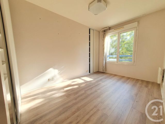 Appartement F3 à vendre - 3 pièces - 77.13 m2 - L ISLE ADAM - 95 - ILE-DE-FRANCE - Century 21 Osmose
