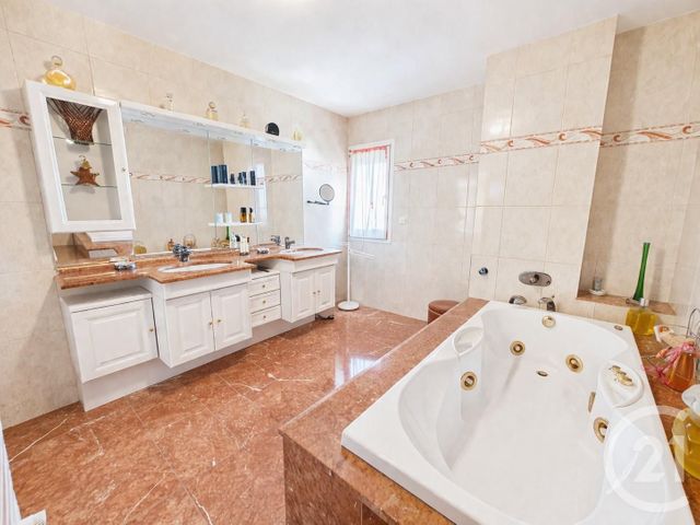 maison à vendre - 8 pièces - 259.44 m2 - NESLES LA VALLEE - 95 - ILE-DE-FRANCE - Century 21 Osmose