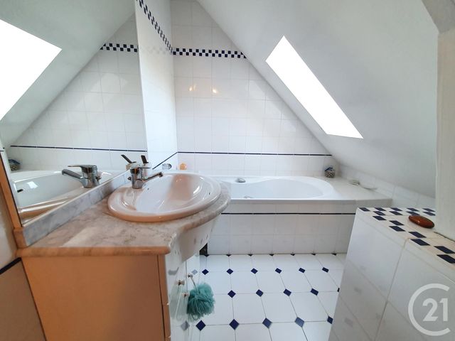 maison à vendre - 8 pièces - 259.44 m2 - NESLES LA VALLEE - 95 - ILE-DE-FRANCE - Century 21 Osmose