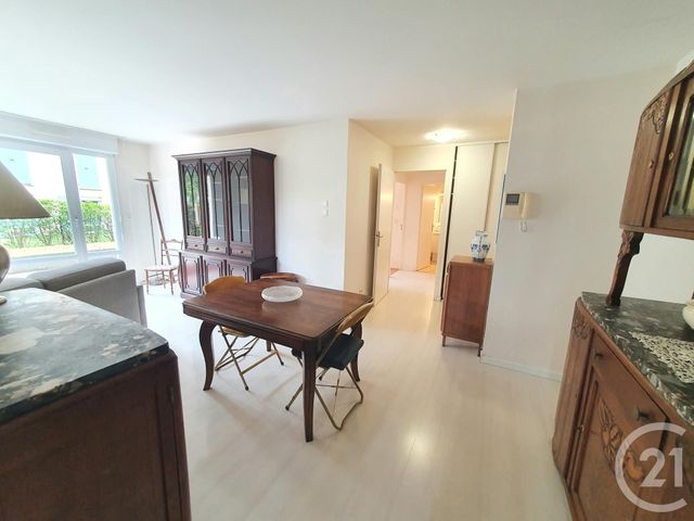 Appartement F3 à vendre - 3 pièces - 63.37 m2 - L ISLE ADAM - 95 - ILE-DE-FRANCE - Century 21 Osmose