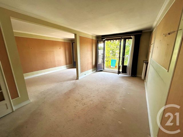 Afficher la photo en grand Appartement F4 à vendre - 4 pièces - 80.35 m2 - L ISLE ADAM - 95 - ILE-DE-FRANCE - Century 21 Osmose