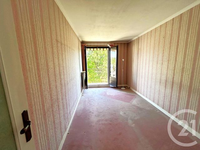 Afficher la photo en grand Appartement F4 à vendre - 4 pièces - 80.35 m2 - L ISLE ADAM - 95 - ILE-DE-FRANCE - Century 21 Osmose