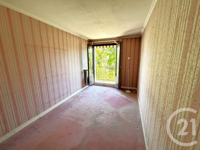 Afficher la photo en grand Appartement F4 à vendre - 4 pièces - 80.35 m2 - L ISLE ADAM - 95 - ILE-DE-FRANCE - Century 21 Osmose