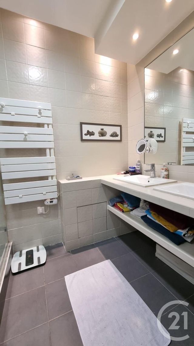 Appartement F3 à vendre - 3 pièces - 102.02 m2 - PRESLES - 95 - ILE-DE-FRANCE - Century 21 Osmose