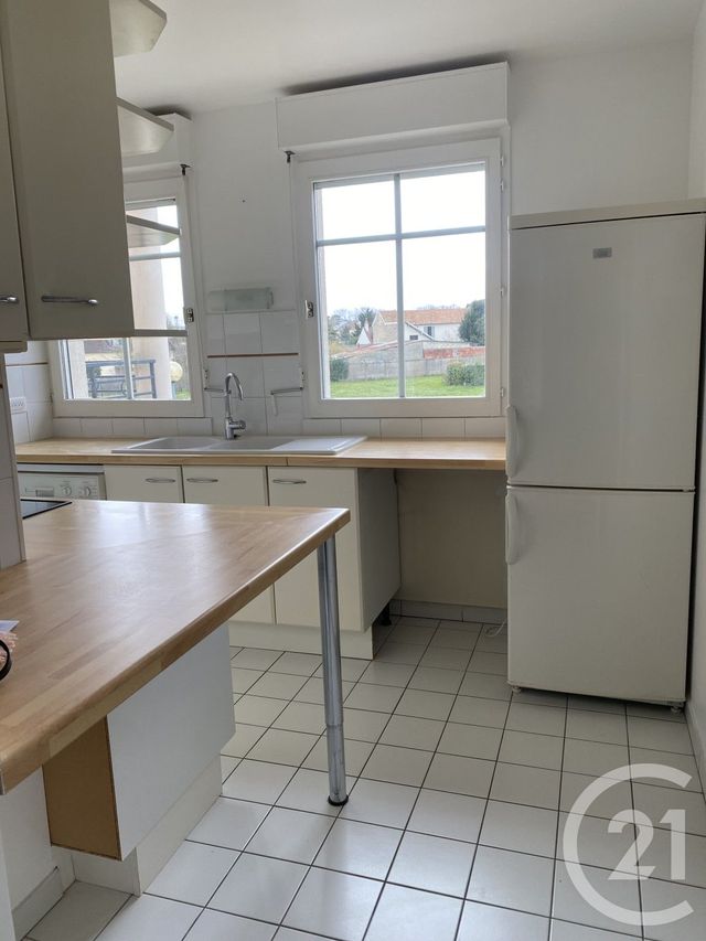 Appartement à louer - 3 pièces - 58.76 m2 - L ISLE ADAM - 95 - ILE-DE-FRANCE - Century 21 Osmose