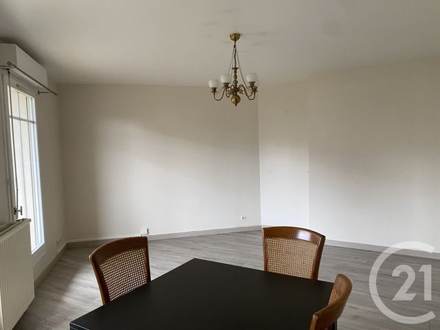 Appartement à louer - 3 pièces - 58.76 m2 - L ISLE ADAM - 95 - ILE-DE-FRANCE - Century 21 Osmose