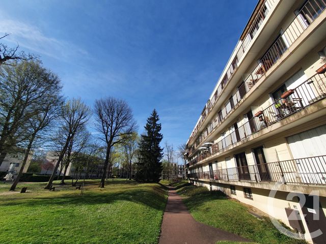 Appartement F4 à vendre - 4 pièces - 80.3 m2 - L ISLE ADAM - 95 - ILE-DE-FRANCE - Century 21 Osmose