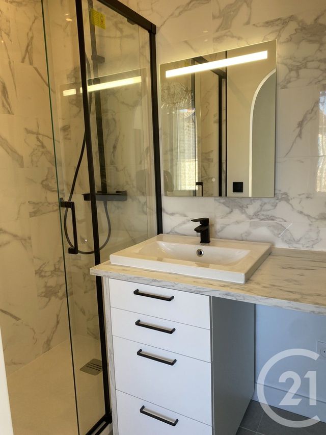 Appartement à louer - 2 pièces - 27.27 m2 - L ISLE ADAM - 95 - ILE-DE-FRANCE - Century 21 Osmose