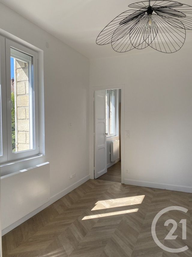 Appartement à louer - 2 pièces - 27.27 m2 - L ISLE ADAM - 95 - ILE-DE-FRANCE - Century 21 Osmose