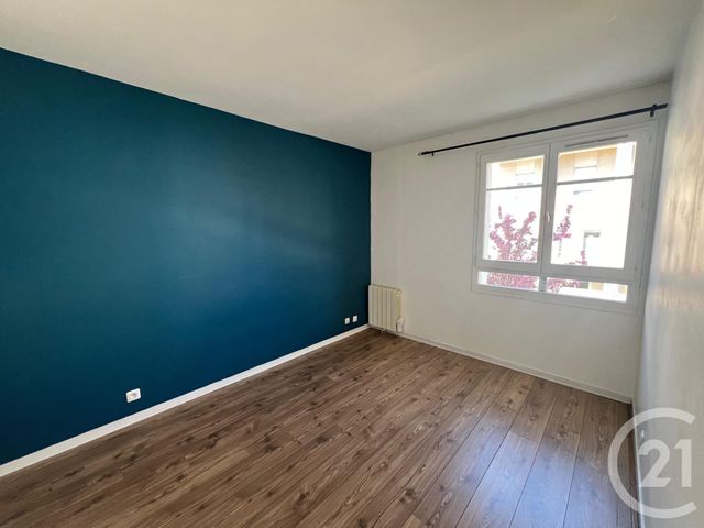 Appartement F2 à vendre - 2 pièces - 42.47 m2 - L ISLE ADAM - 95 - ILE-DE-FRANCE - Century 21 Osmose