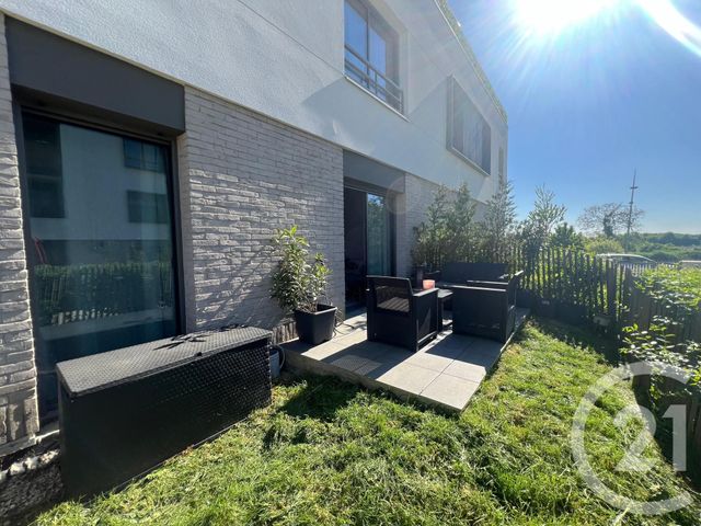 Appartement T2 à vendre - 2 pièces - 41.72 m2 - BESSANCOURT - 95 - ILE-DE-FRANCE - Century 21 Osmose