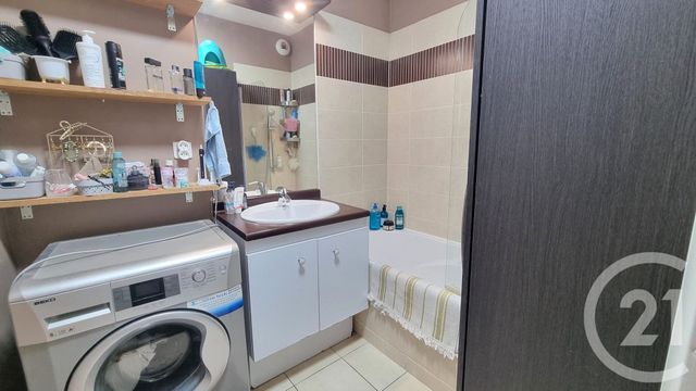 Appartement F3 à vendre - 3 pièces - 75.74 m2 - L ISLE ADAM - 95 - ILE-DE-FRANCE - Century 21 Osmose