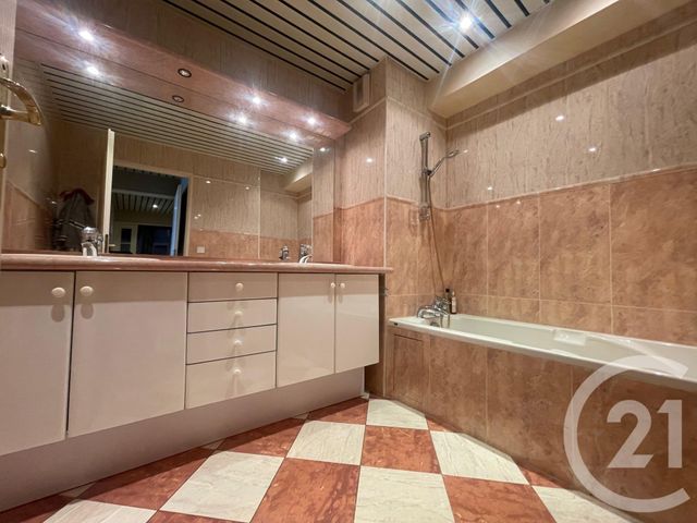 Appartement F5 à vendre - 5 pièces - 117.38 m2 - L ISLE ADAM - 95 - ILE-DE-FRANCE - Century 21 Osmose