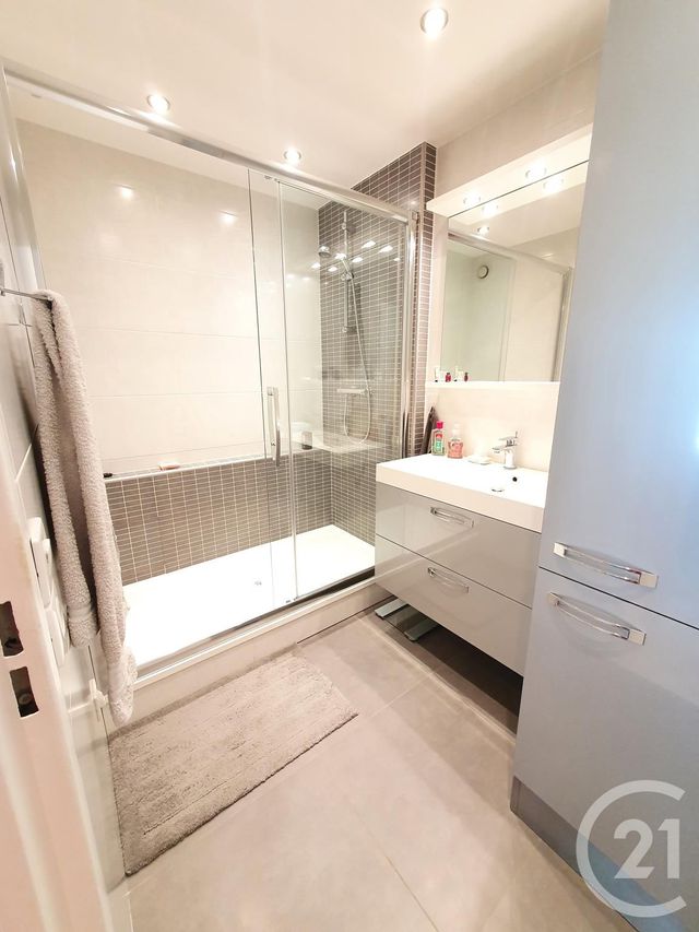 Appartement F3 à vendre - 3 pièces - 76.41 m2 - L ISLE ADAM - 95 - ILE-DE-FRANCE - Century 21 Osmose