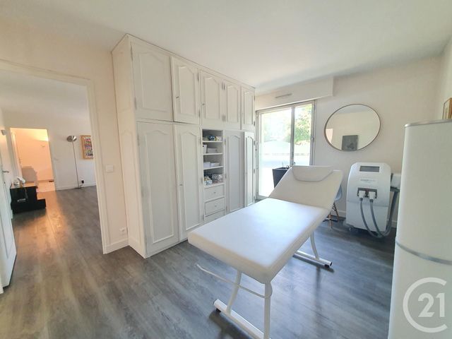 Appartement F2 à vendre - 5 pièces - 107.28 m2 - L ISLE ADAM - 95 - ILE-DE-FRANCE - Century 21 Osmose