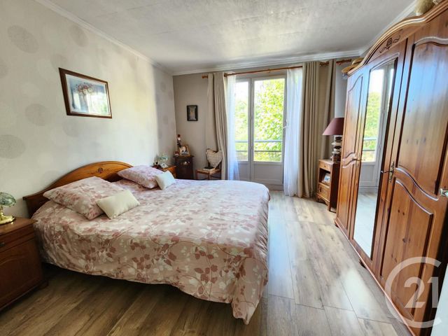 Appartement à vendre - 6 pièces - 78.52 m2 - L ISLE ADAM - 95 - ILE-DE-FRANCE - Century 21 Osmose