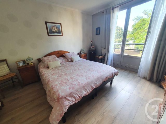 Appartement à vendre - 6 pièces - 78.52 m2 - L ISLE ADAM - 95 - ILE-DE-FRANCE - Century 21 Osmose