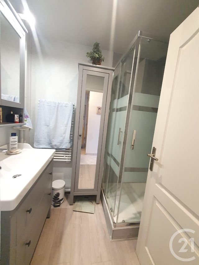 Appartement à vendre - 6 pièces - 78.52 m2 - L ISLE ADAM - 95 - ILE-DE-FRANCE - Century 21 Osmose