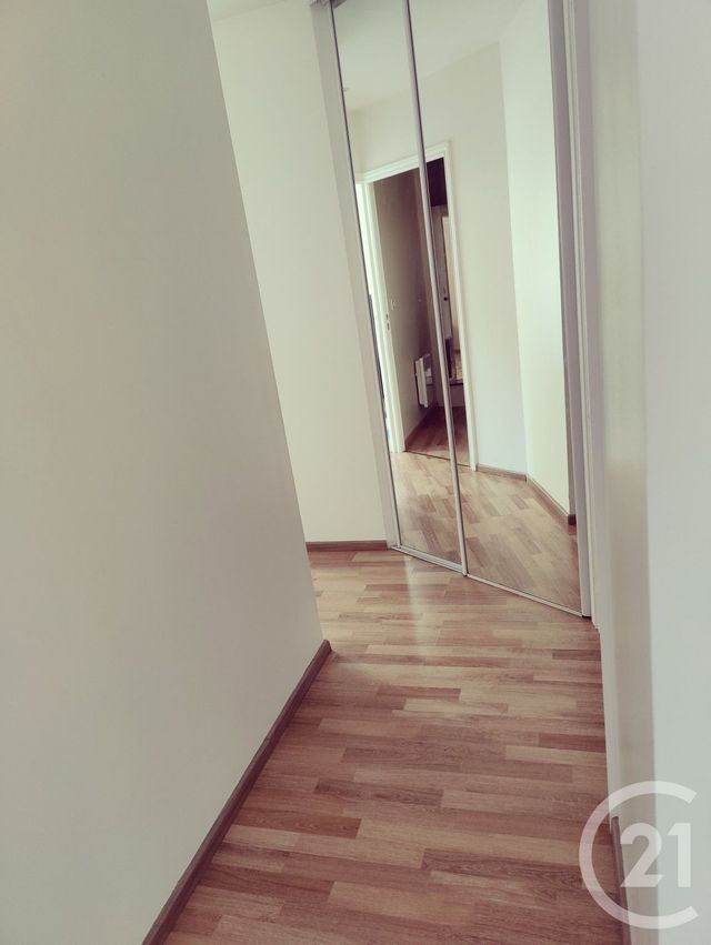 Appartement à louer - 5 pièces - 122.3 m2 - CHAMPAGNE SUR OISE - 95 - ILE-DE-FRANCE - Century 21 Osmose