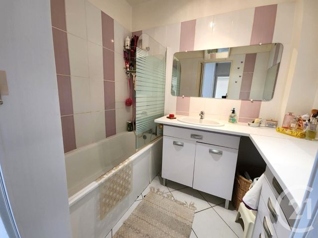 Appartement F3 à vendre - 3 pièces - 66.87 m2 - L ISLE ADAM - 95 - ILE-DE-FRANCE - Century 21 Osmose