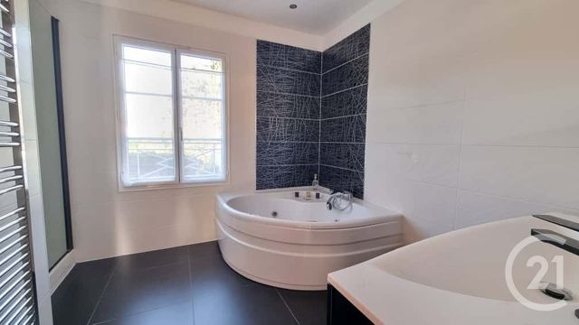 Afficher la photo en grand maison à vendre - 7 pièces - 227.27 m2 - L ISLE ADAM - 95 - ILE-DE-FRANCE - Century 21 Osmose