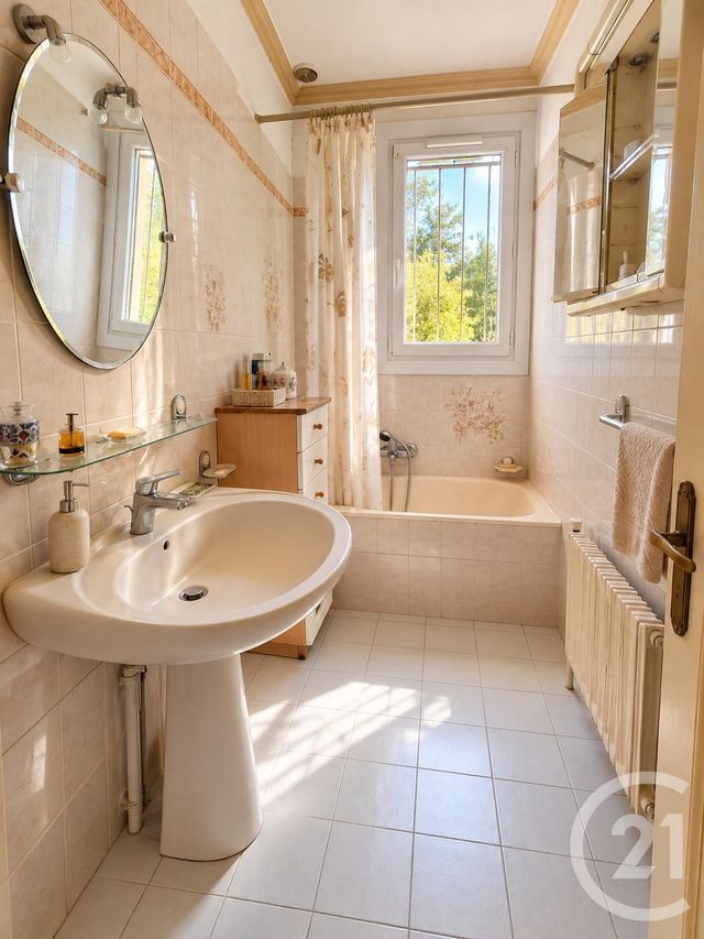 maison à vendre - 6 pièces - 137.56 m2 - BUTRY SUR OISE - 95 - ILE-DE-FRANCE - Century 21 Osmose