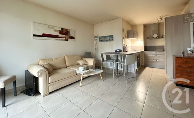 Appartement F2 à vendre - 2 pièces - 43.0 m2 - L ISLE ADAM - 95 - ILE-DE-FRANCE - Century 21 Osmose